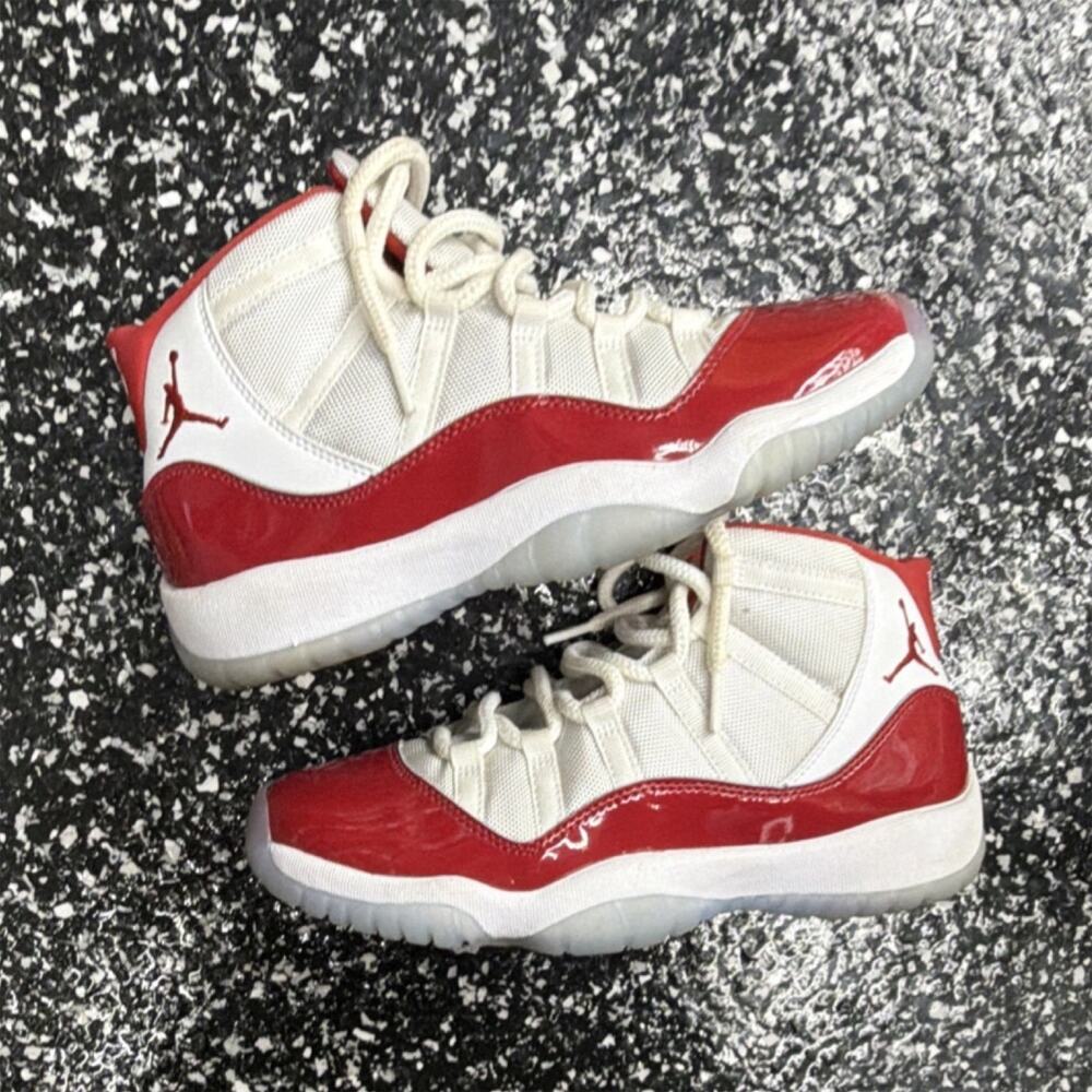 Jordan Air Jordan 11 White Red Boys 6.5Y High Top Retro Athletic Sneakers